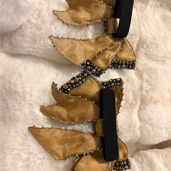 Gucci Black and Gold Dragon Embroidered Heeled Boots - Picture 12 of 12